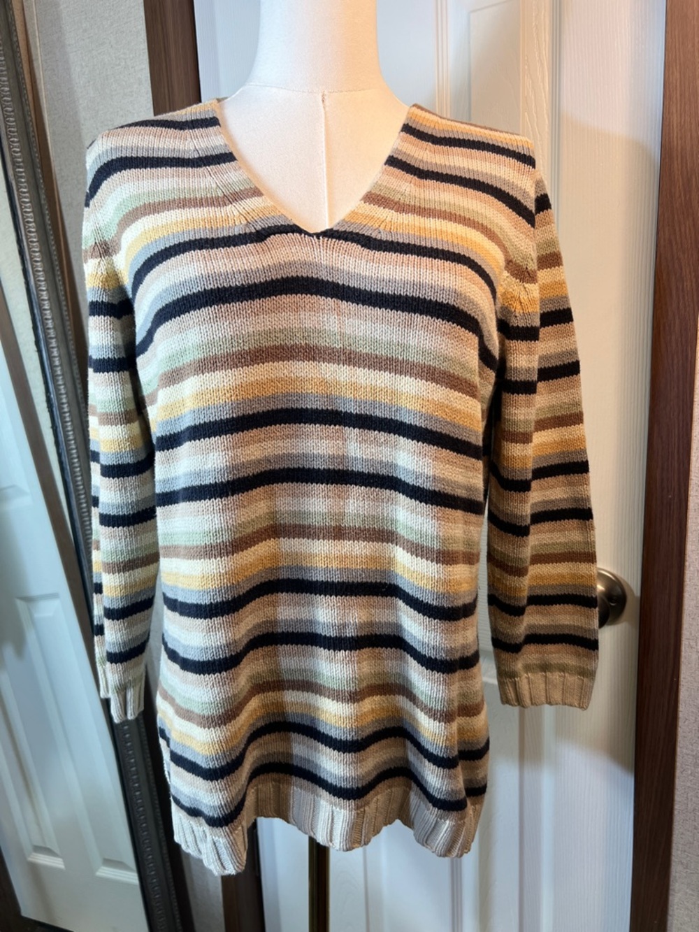 Striped V-Neck Knit Sweater in Neutral & Navy